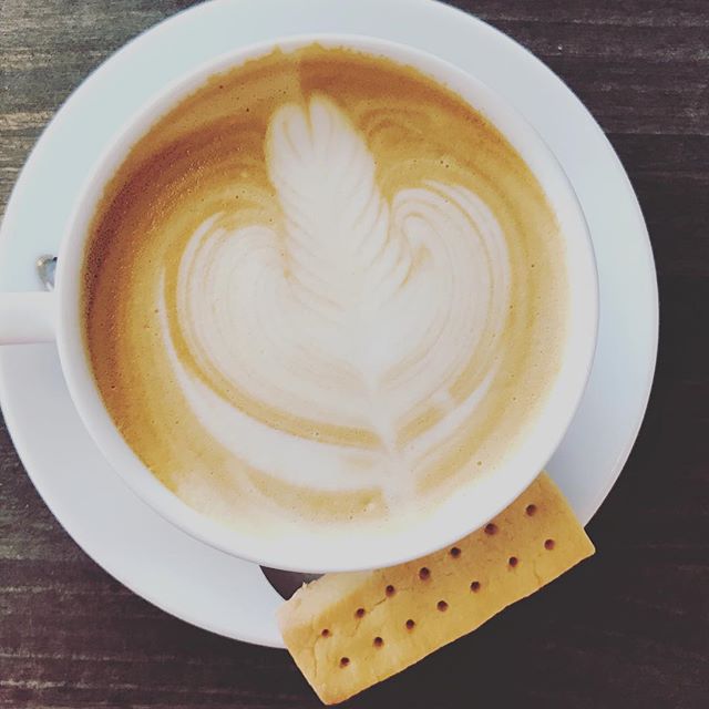 good morning!!新作のショートブレッドできました！¥100なのでコーヒーのお供にどうぞ(^^) #elskaheartcoffee - from Instagram