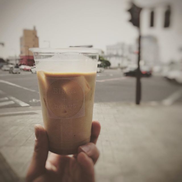 おはようございます！本日も営業しております！takeoutもご利用いただけます！#coffee #heartcoffee #coffeeshop #elskaheartcoffee #宇都宮 #宇都宮カフェ #togo #takeout #latte #icedlatte #coldbrew - from Instagram